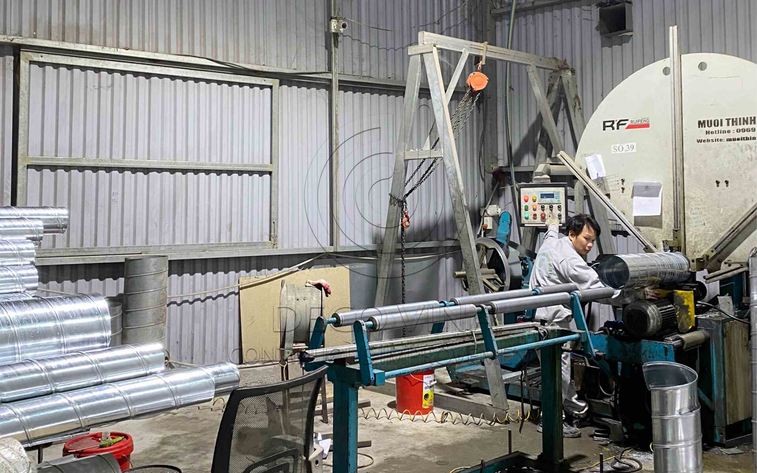 quy trình sản xuất ống gió tròn xoắn